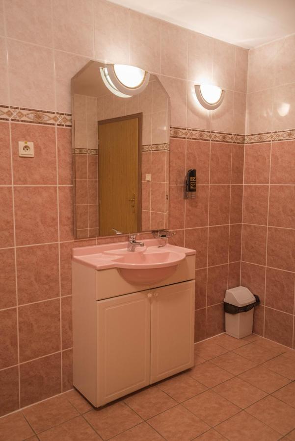 Hotel David Velke Bosany Zewnętrze zdjęcie